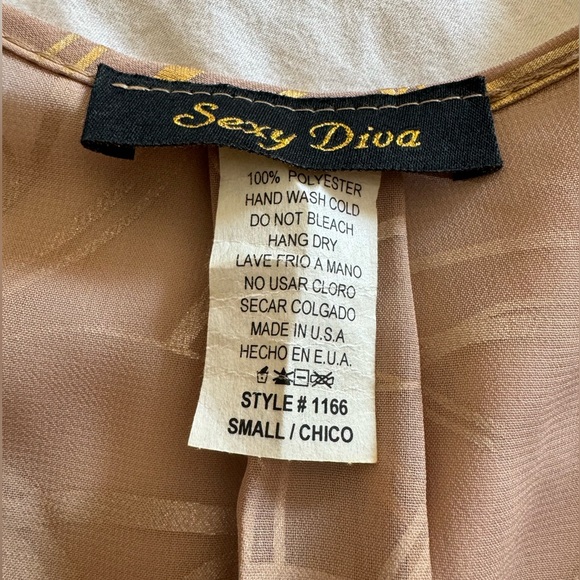 GORGEOUS 70’s INSPIRED POLYESTER WRAP DRESS MINT CONDITION SZ SM ORIG $175 - Picture 9 of 9